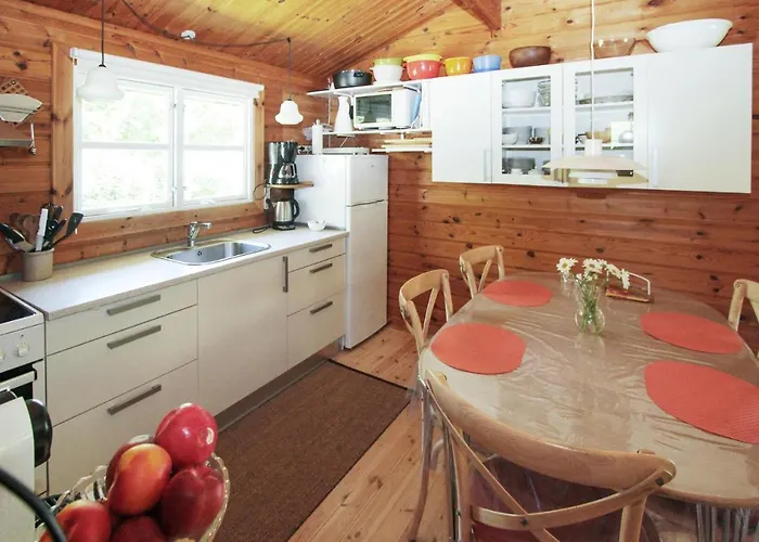 2 Bedroom Awesome In Holiday home