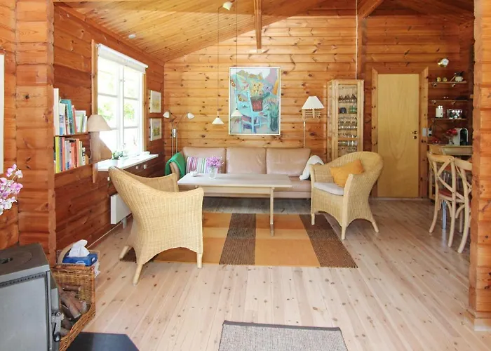 2 Bedroom Awesome In Holiday home